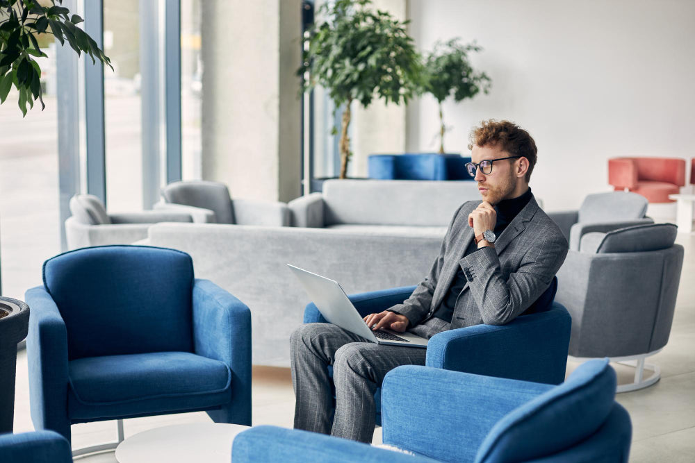 How Can I Ensure That the Office Sofa I Purchase in the UAE Meets My Comfort Needs?