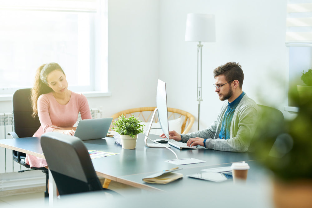 Workstation Table Features That Most Professionals Overlook